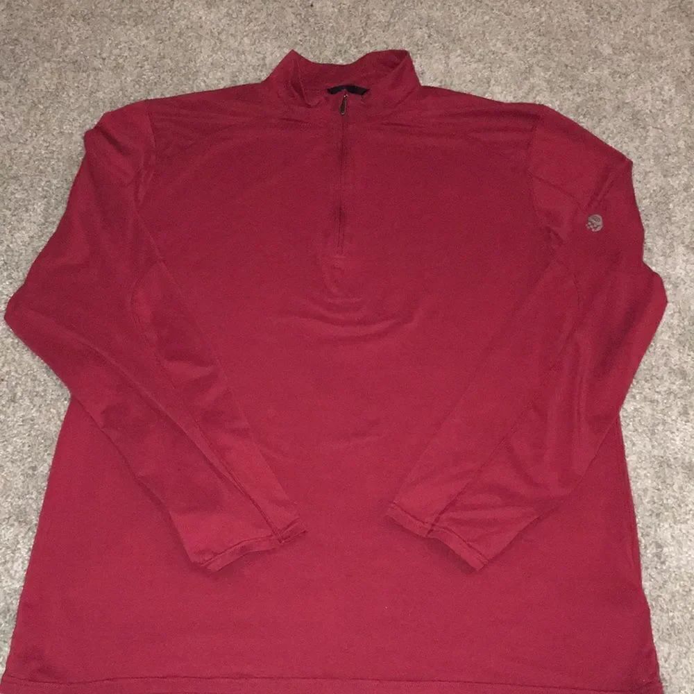Mountain Hardwear red long sleeve stretch 1/4 zipper T neck hiking trail shirt